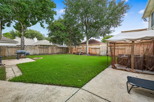 $2,275 | 19018 Ridge Hill Court, Houston, TX 77084