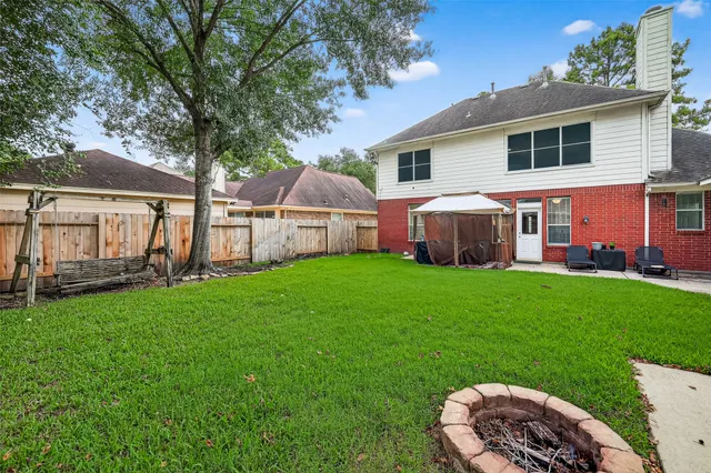 $2,275 | 19018 Ridge Hill Court, Houston, TX 77084