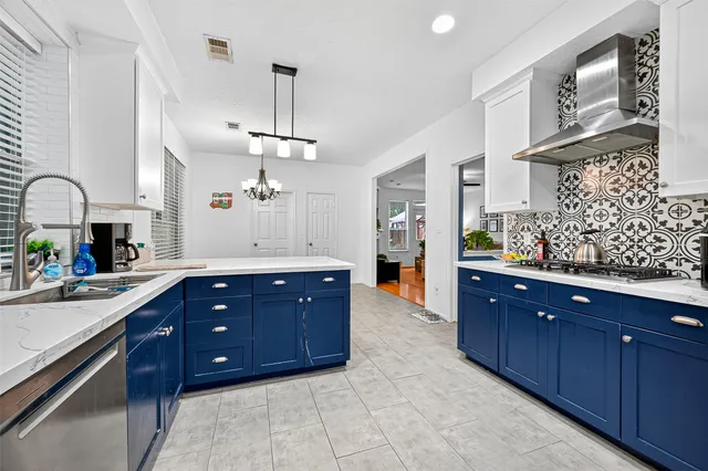 $2,275 | 19018 Ridge Hill Court, Houston, TX 77084