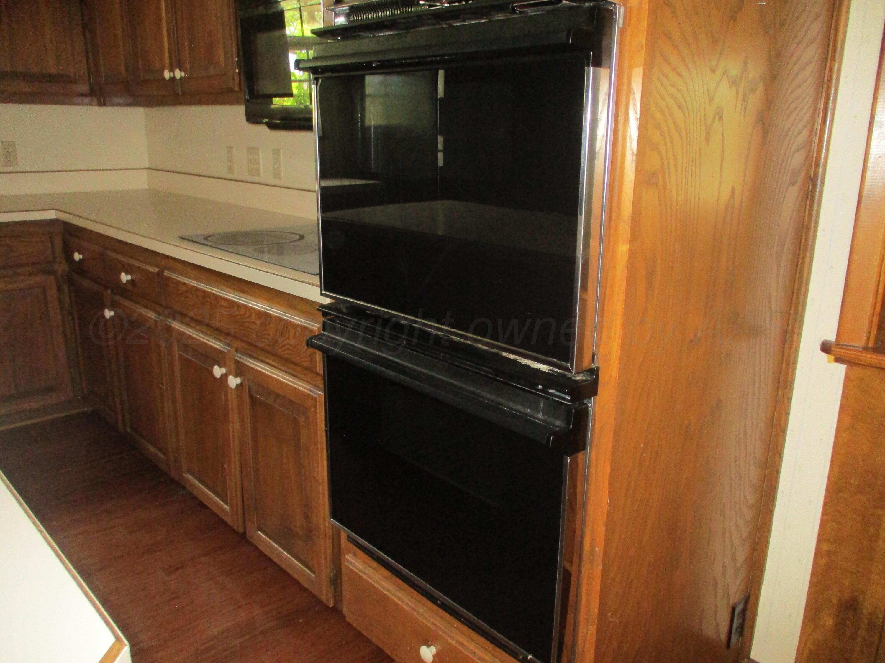 7000 Euclid Street Amarillo, TX 79110 - Photo 13 of 34 Double Oven