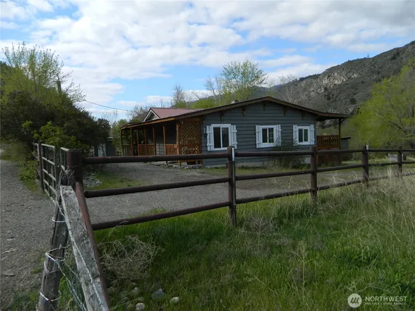 $285,000 | 2127 Sinlahekin Road, Loomis, WA 98827