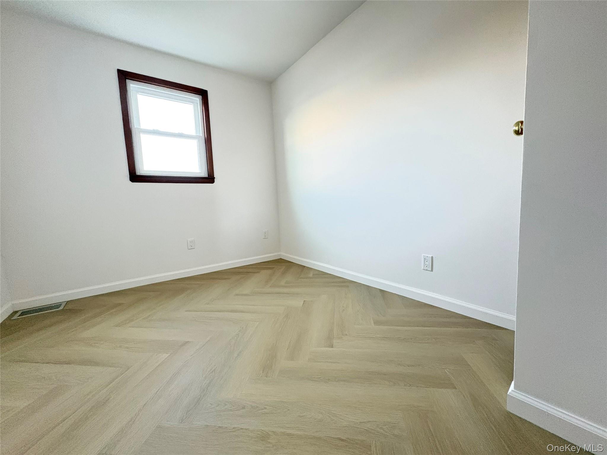 73-08 Juniper Valley Road Queens, NY 11379 - Photo 9 of 13