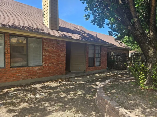 $1,995 | 3104 Morning Meadow Lane, Grand Prairie, TX 75052