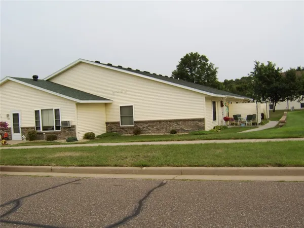 $1,326,000 | 1512 Devney Drive, Unit 1512, Altoona, WI 54720