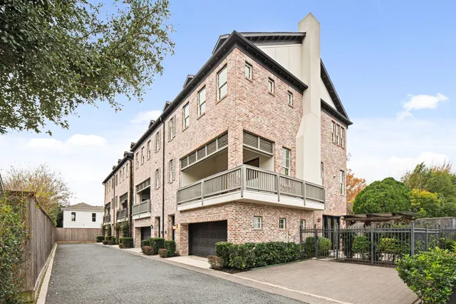 $599,500 | 612 East 20th Street, Unit A, Houston, TX 77008