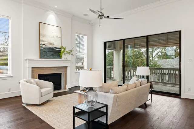 $599,500 | 612 East 20th Street, Unit A, Houston, TX 77008