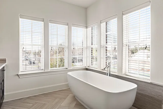 $599,500 | 612 East 20th Street, Unit A, Houston, TX 77008