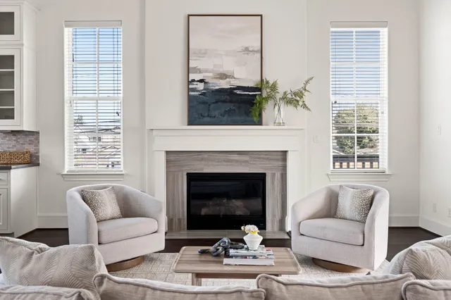 $599,500 | 612 East 20th Street, Unit A, Houston, TX 77008