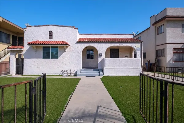 $4,199 | 4533 Saturn Street, Los Angeles, CA 90019