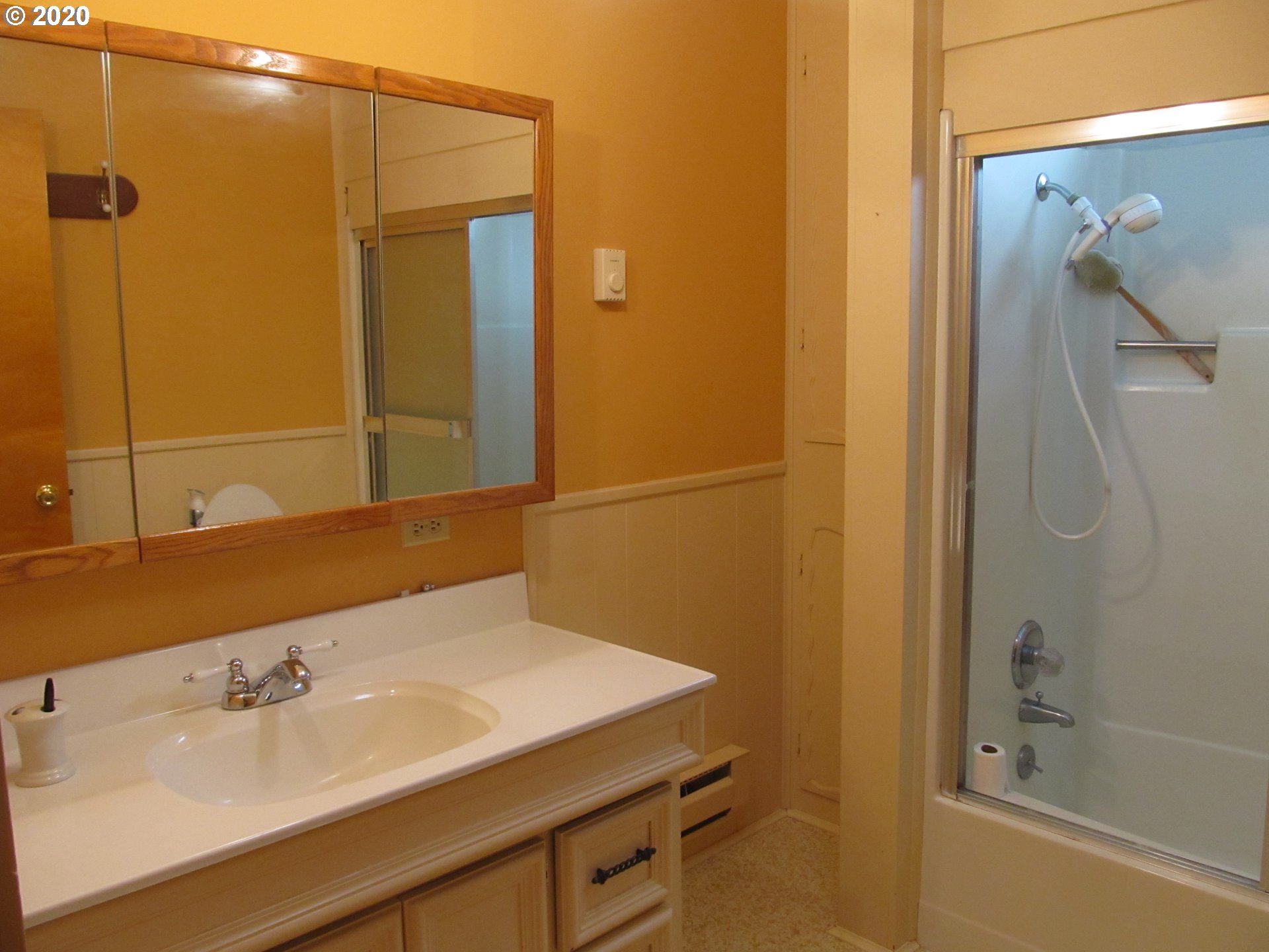 908 Fir Avenue Reedsport, OR 97467 - Photo 11 of 21