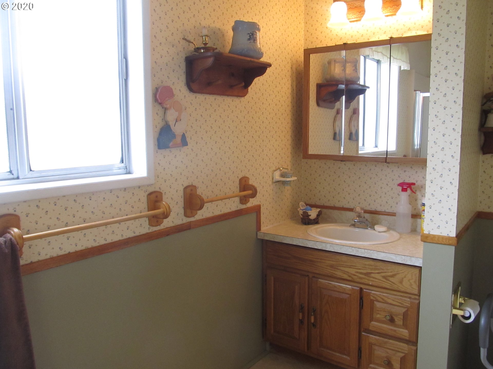 908 Fir Avenue Reedsport, OR 97467 - Photo 16 of 21