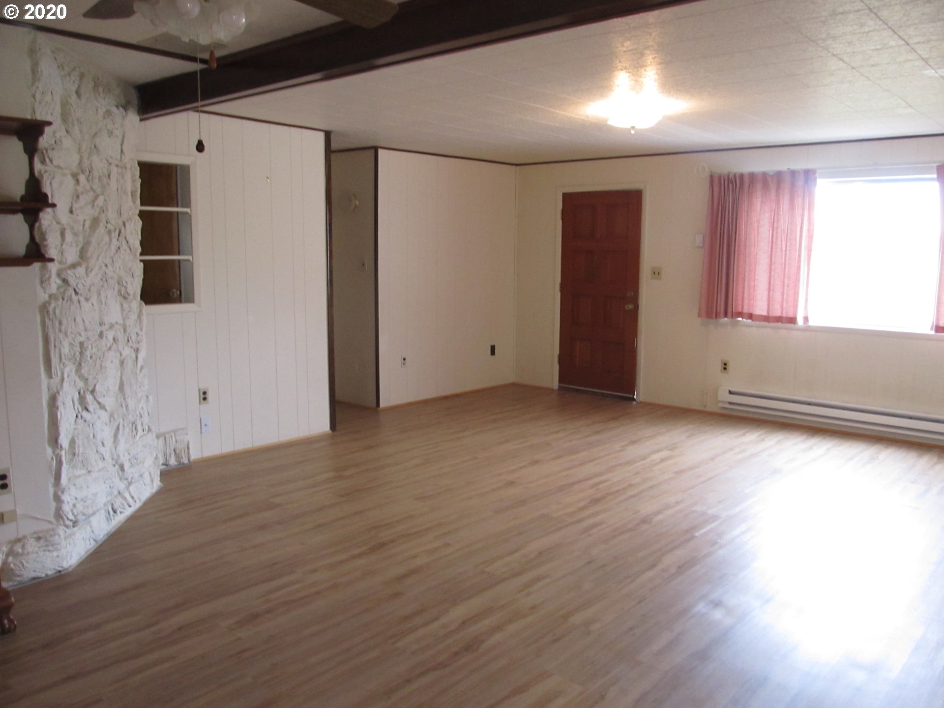 908 Fir Avenue Reedsport, OR 97467 - Photo 8 of 21