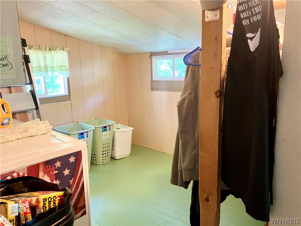 10296 Ridge Road Ridgeway, NY 14103 - Photo 19 of 45 Laundry/mudroom