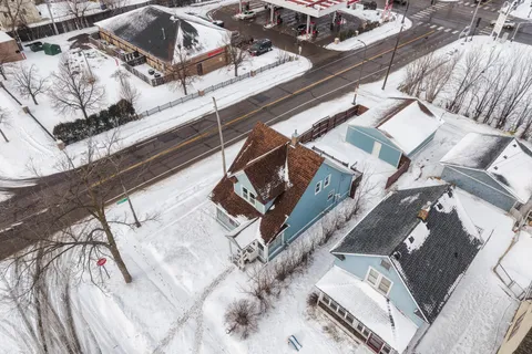 $250,000 | 401 Rose Avenue East, St. Paul, MN 55130