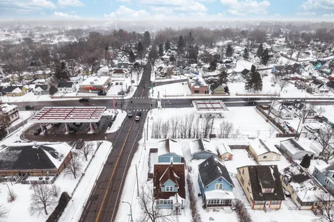 $250,000 | 401 Rose Avenue East, St. Paul, MN 55130