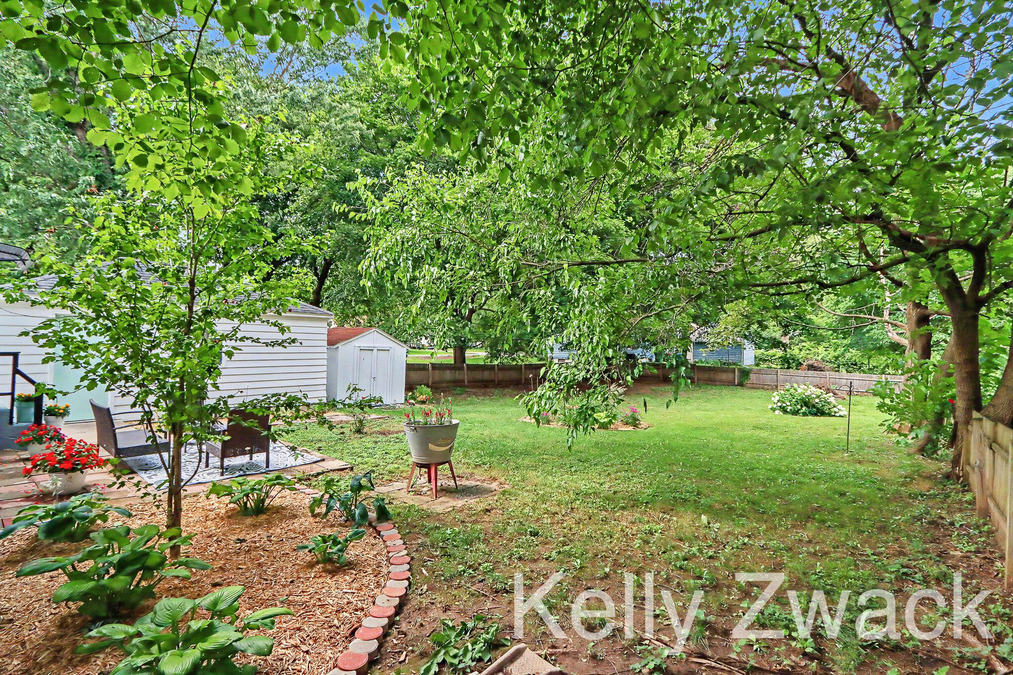 830 Edison Street Kalamazoo, MI 49004 - Photo 20 of 23 Backyard