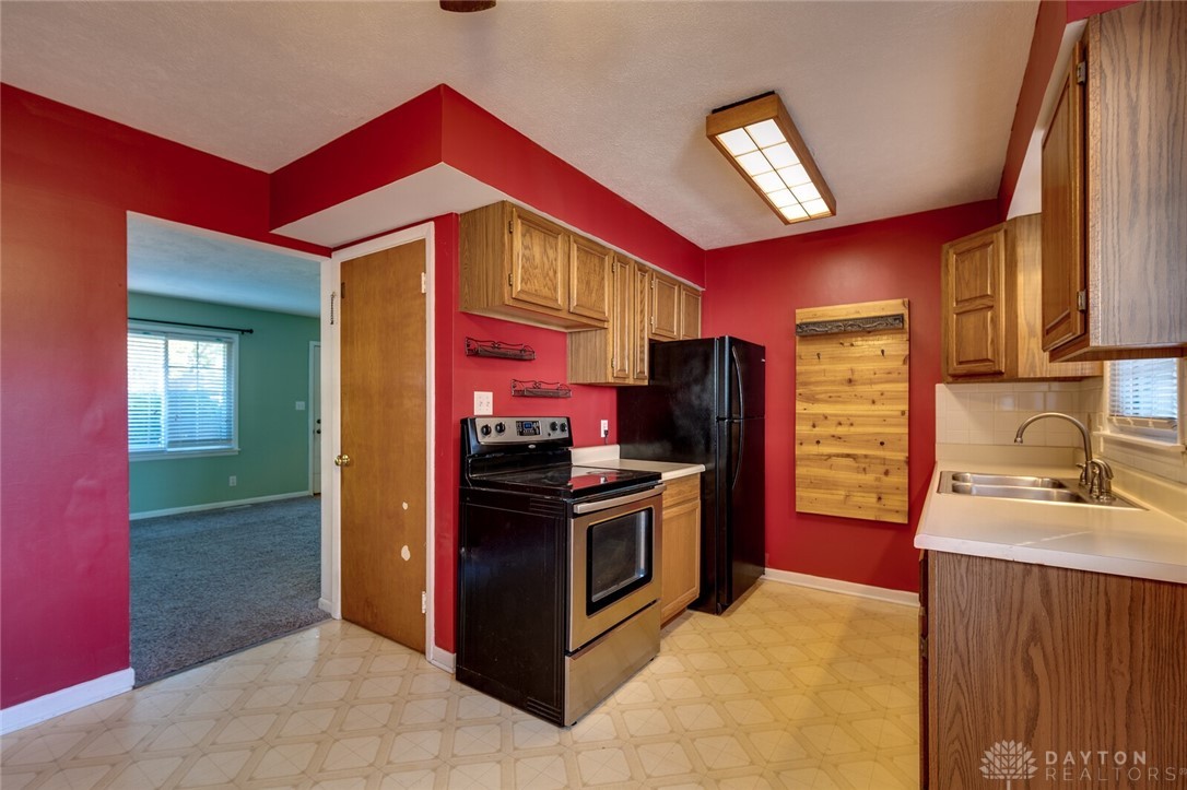 860 Peach Orchard Road Kettering, OH 45419 - Photo 16 of 43