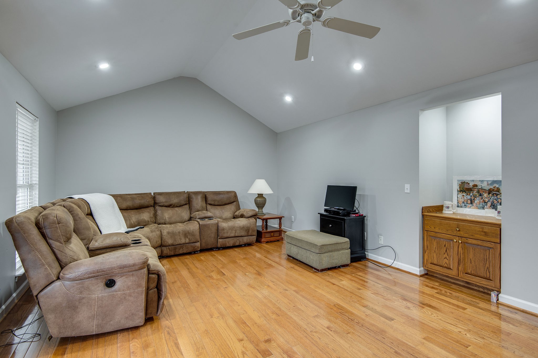 711 Franklin Road Charlotte, TN 37036 - Photo 9 of 32 Gallery Image 9