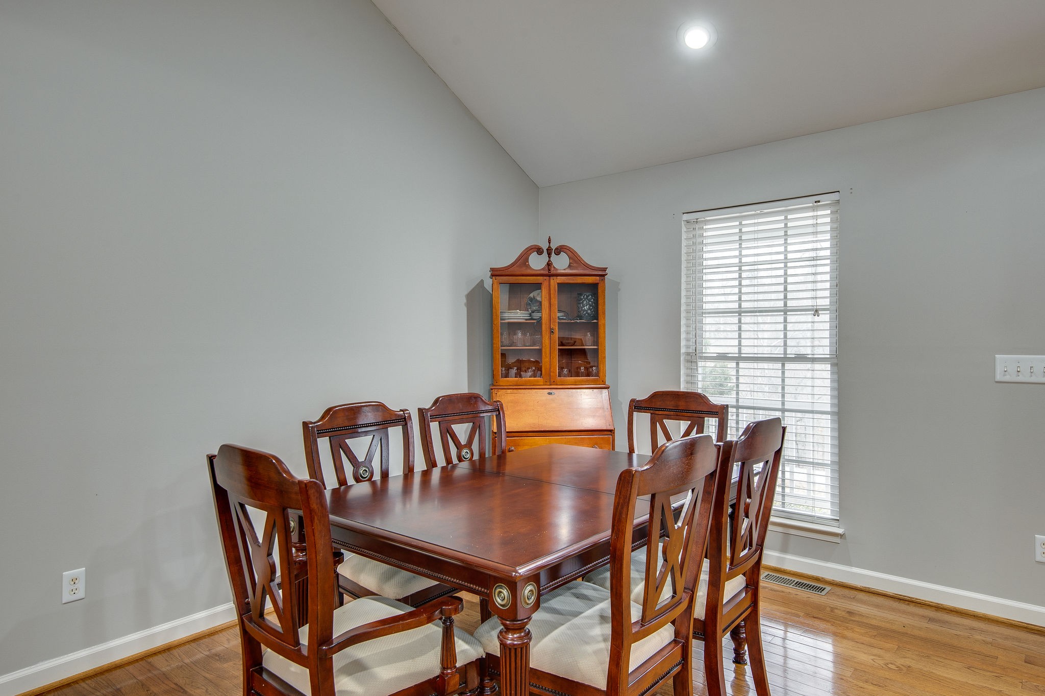 711 Franklin Road Charlotte, TN 37036 - Photo 10 of 32 Gallery Image 10