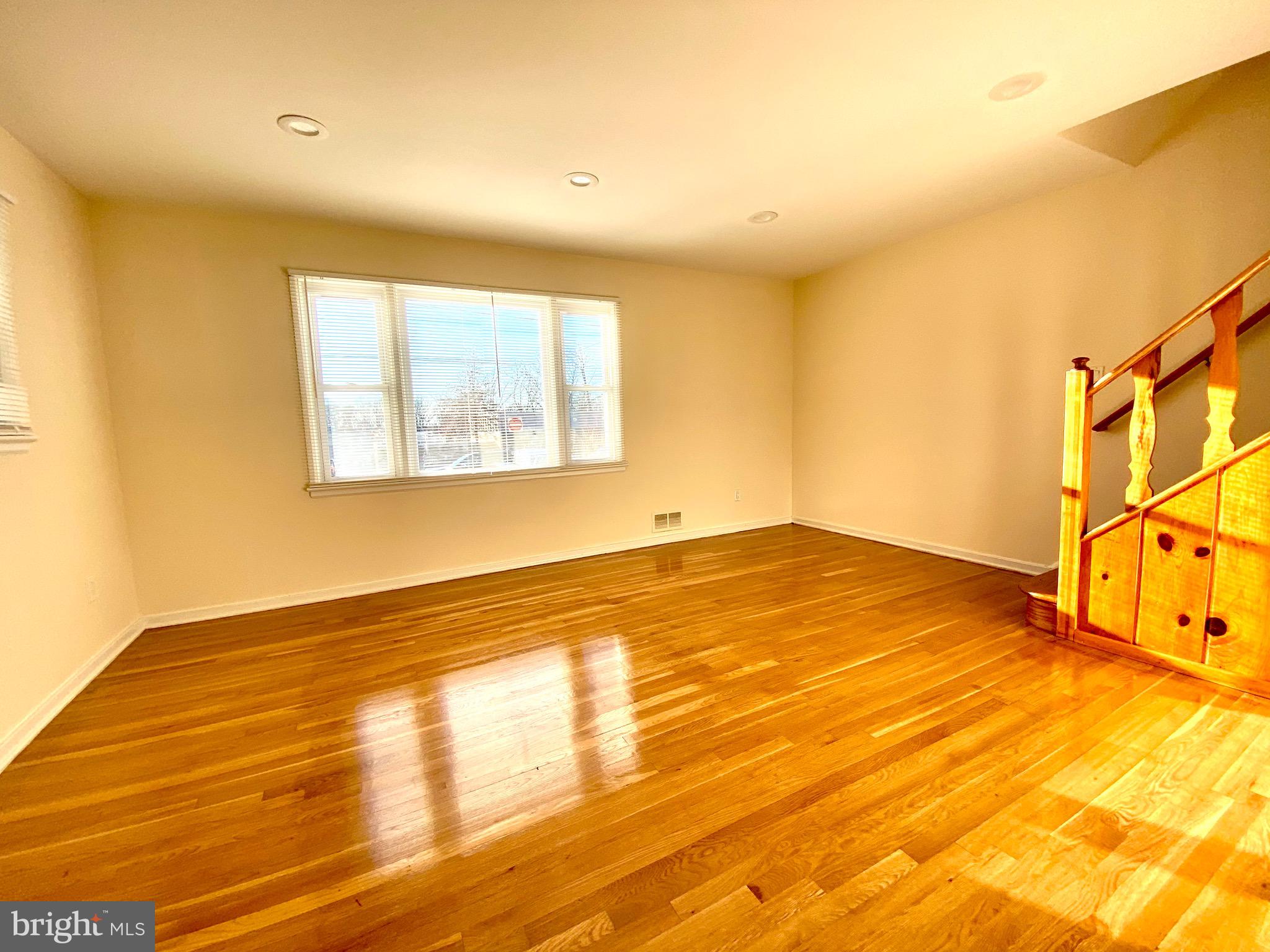 3105 Medway Street Silver Spring, MD 20902 - Photo 2 of 38 Living room