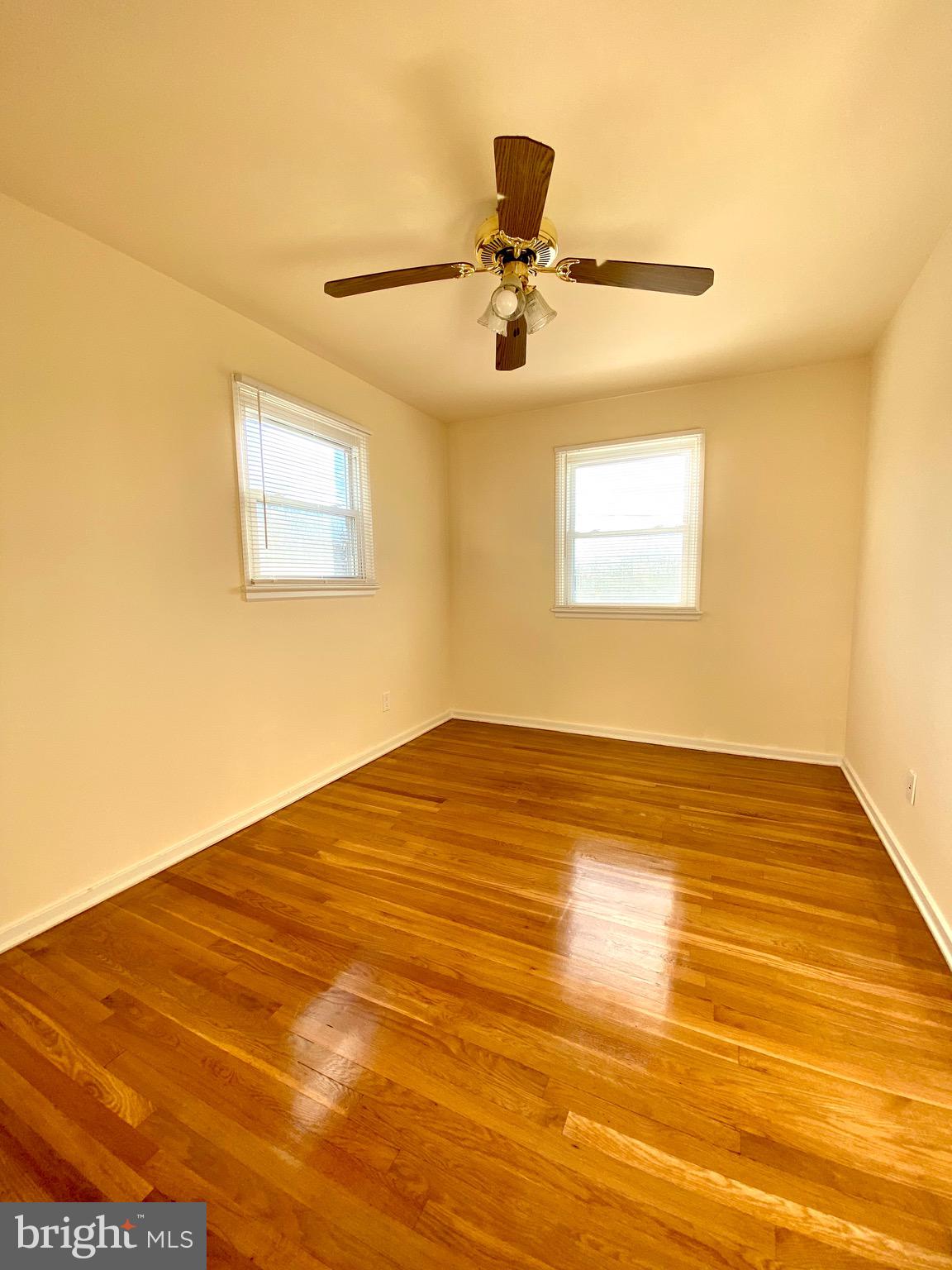 3105 Medway Street Silver Spring, MD 20902 - Photo 18 of 38 Master room (2nd room)