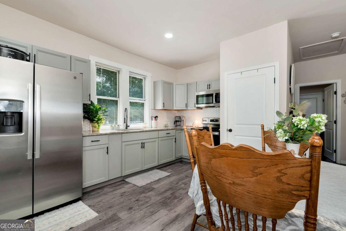 249 South Hill Street Toccoa, GA 30577 - Photo 12 of 26