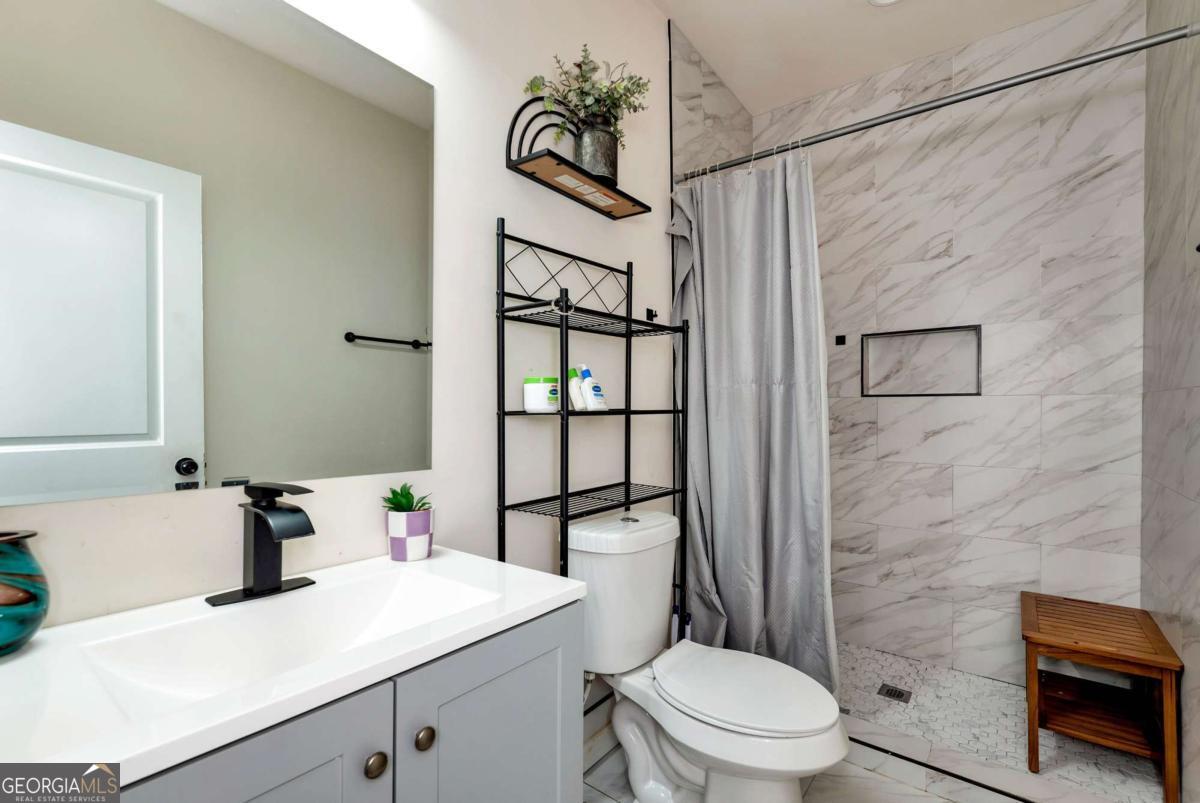 249 South Hill Street Toccoa, GA 30577 - Photo 14 of 26