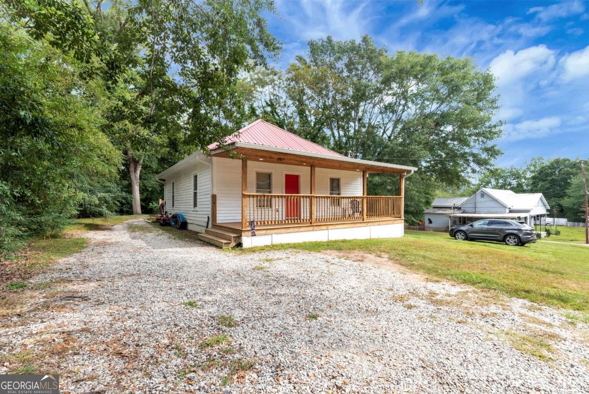 249 South Hill Street Toccoa, GA 30577 - Photo 3 of 26