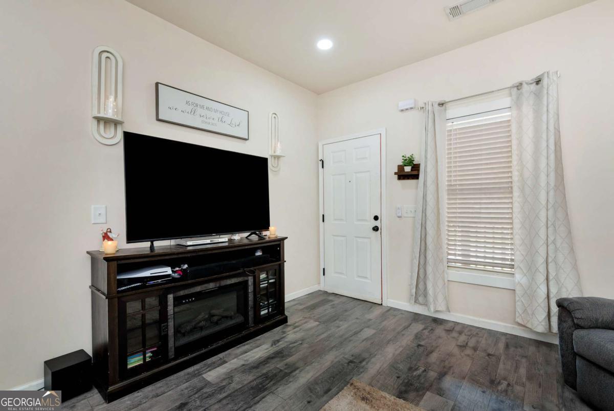 249 South Hill Street Toccoa, GA 30577 - Photo 8 of 26