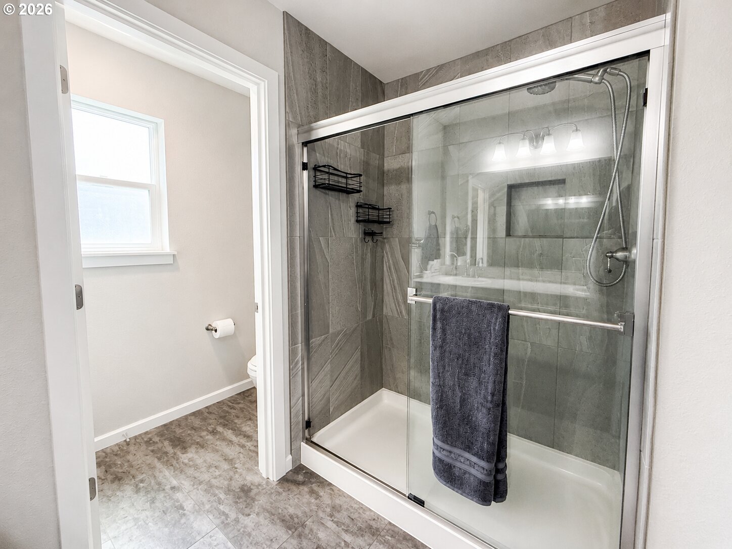 190 Kindre Street St. Helens, OR 97051 - Photo 20 of 25 Owner's Suite Bathroom