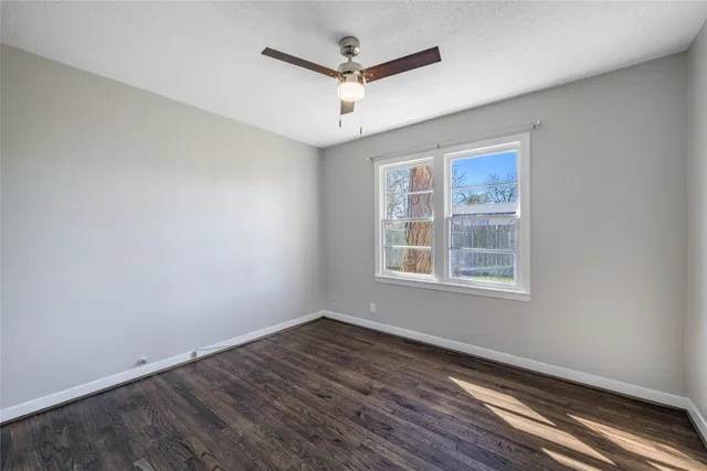 $1,300 | 476 Ellinger Road, La Grange, TX 78945