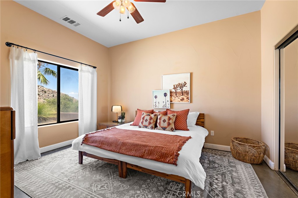 6220 Farrelo Road Yucca Valley, CA 92284 - Photo 21 of 34 Gallery Image 21