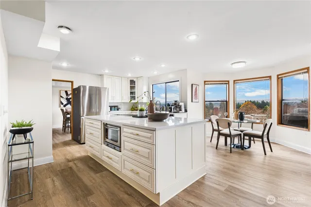 $799,950 | 6021 South 298th Place, Auburn, WA 98001