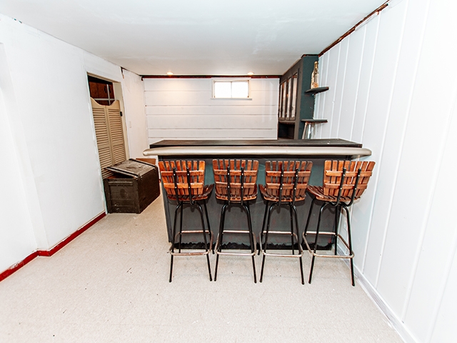 1712 Cherokee Road Fort Wayne, IN 46808 - Photo 22 of 35