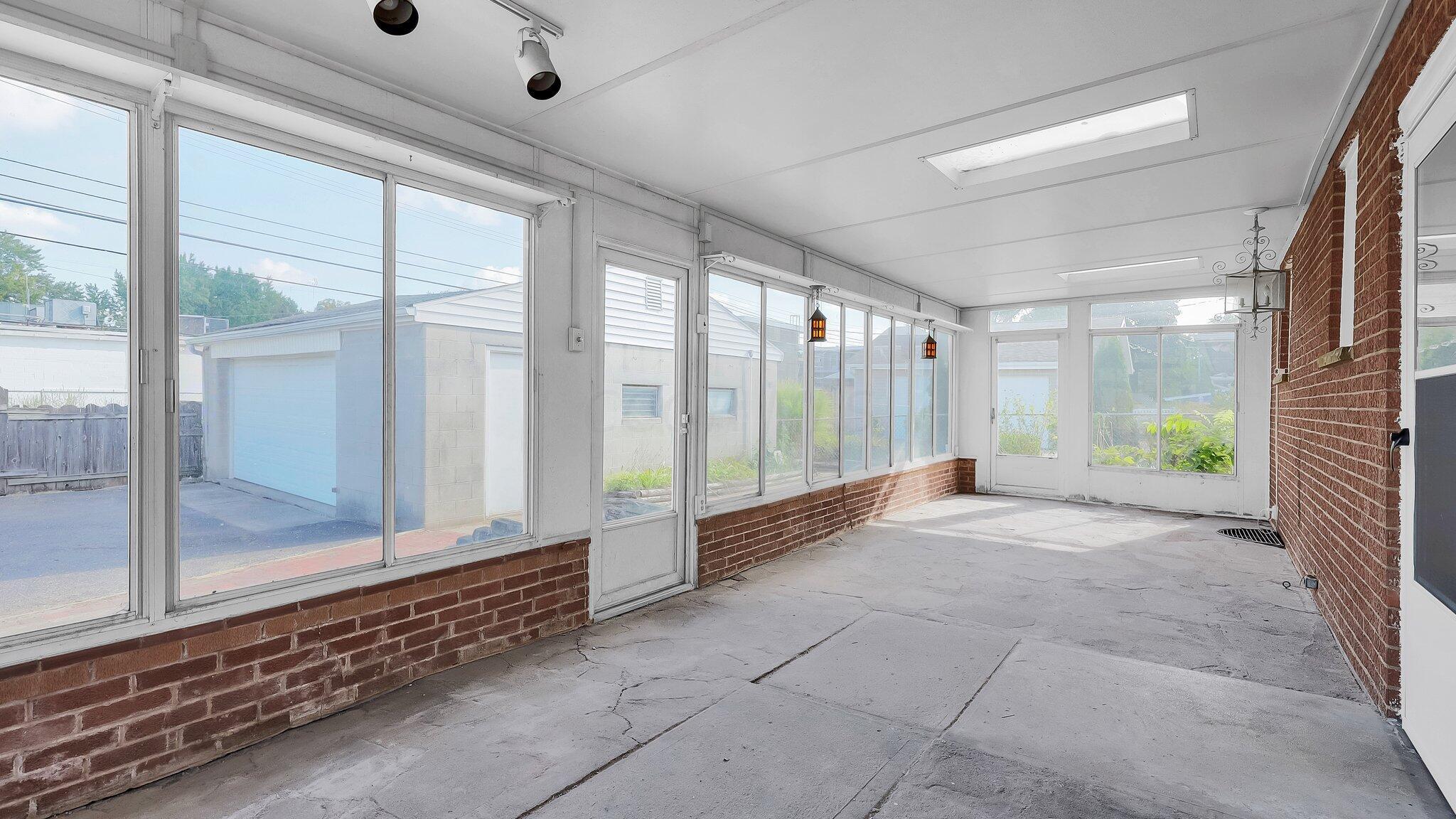 3268 Whitehead Road Columbus, OH 43204 - Photo 27 of 28 25-web-or-mls-3268-whitehead-rd