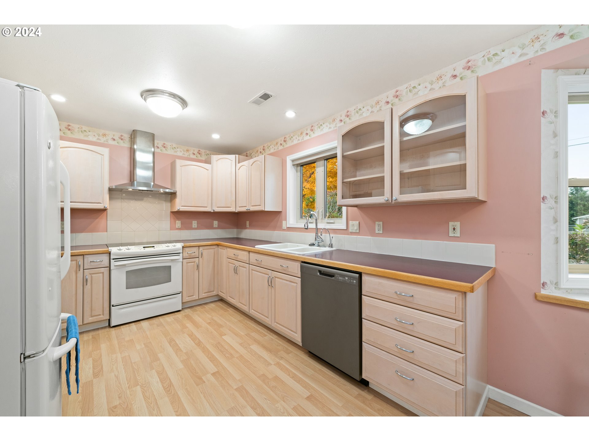 92850 Knappa Dock Road Astoria, OR 97103 - Photo 8 of 40 Gallery Image 8