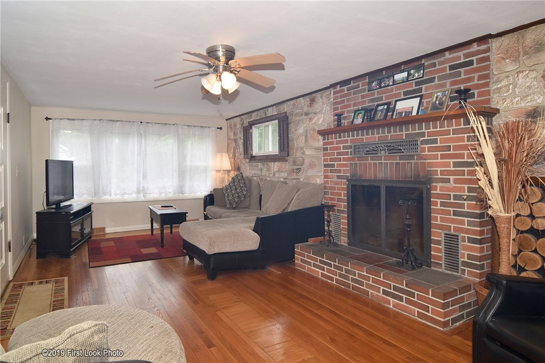 132 Phillips Street Woonsocket, RI 02895 - Photo 2 of 27 Gallery Image 2