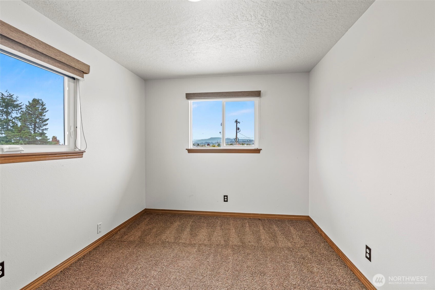 277 West Sunny Sands Road Cathlamet, WA 98612 - Photo 31 of 40