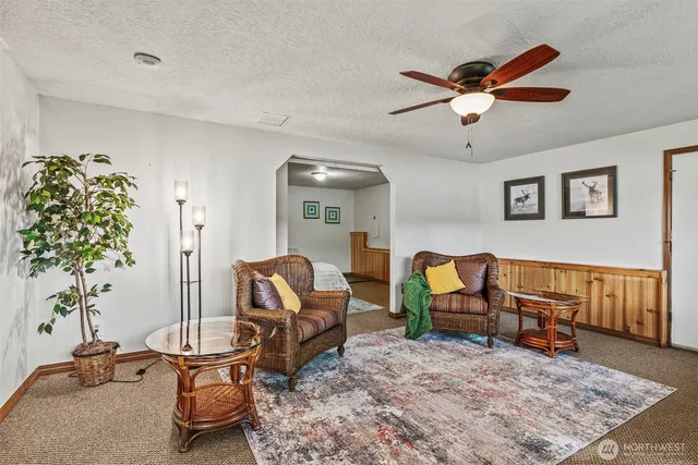 a picture of a wall with a white wall and a white wall