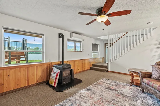 $675,000 | 277 West Sunny Sands Road, Cathlamet, WA 98612