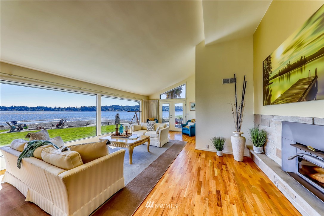 2012 Northeast Enetai Beach Road Bremerton, WA 98310 - Photo 11 of 40 Gallery Image 11