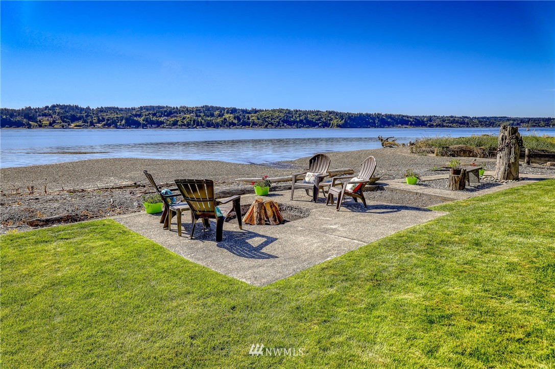 2012 Northeast Enetai Beach Road Bremerton, WA 98310 - Photo 3 of 40 Gallery Image 3