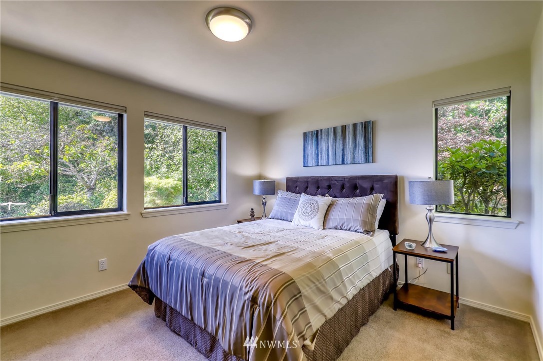 2012 Northeast Enetai Beach Road Bremerton, WA 98310 - Photo 25 of 40 Gallery Image 25