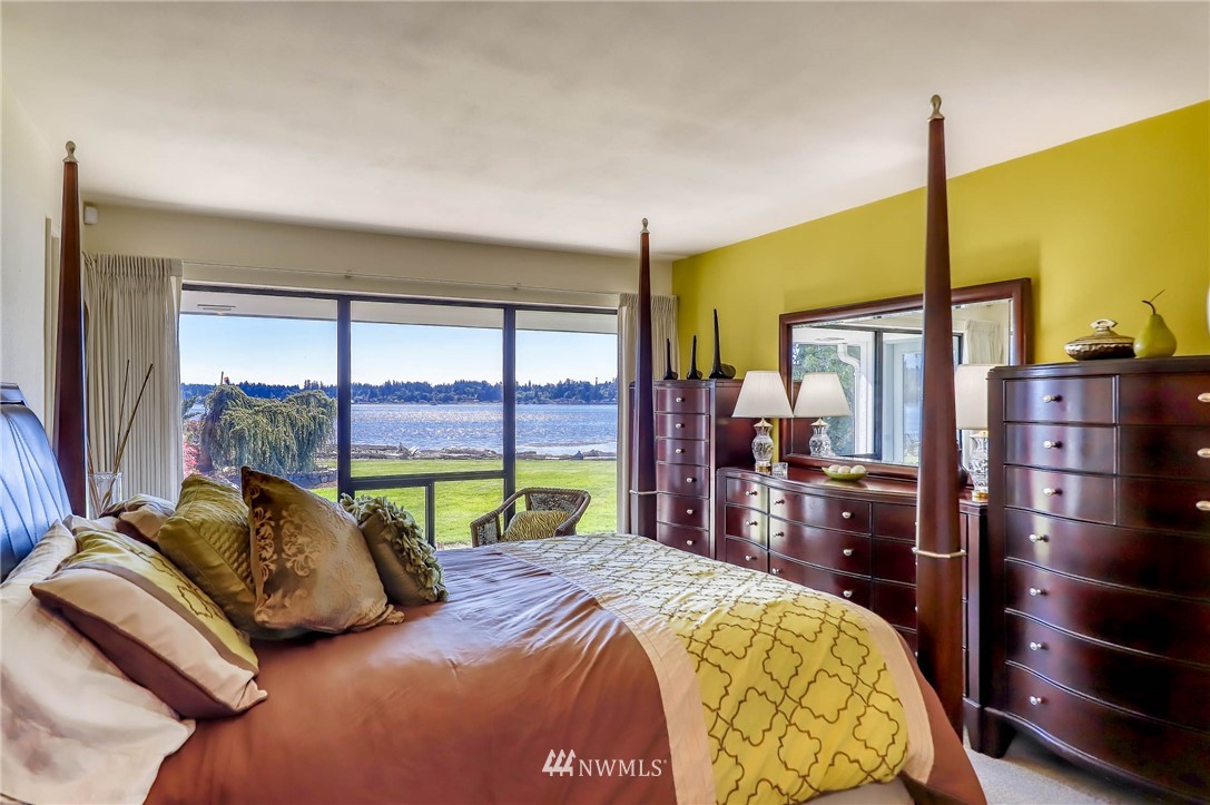 2012 Northeast Enetai Beach Road Bremerton, WA 98310 - Photo 30 of 40 Gallery Image 30