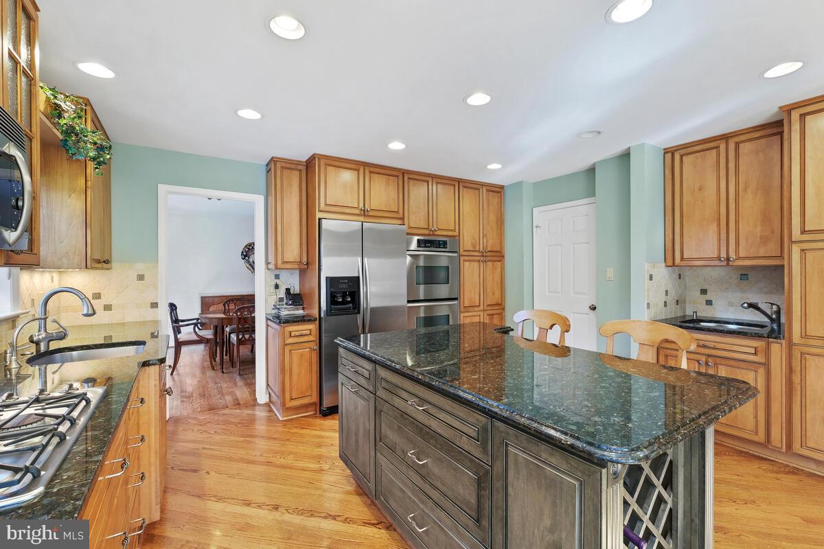 11936 Canfield Road Potomac, MD 20854 - Photo 11 of 44