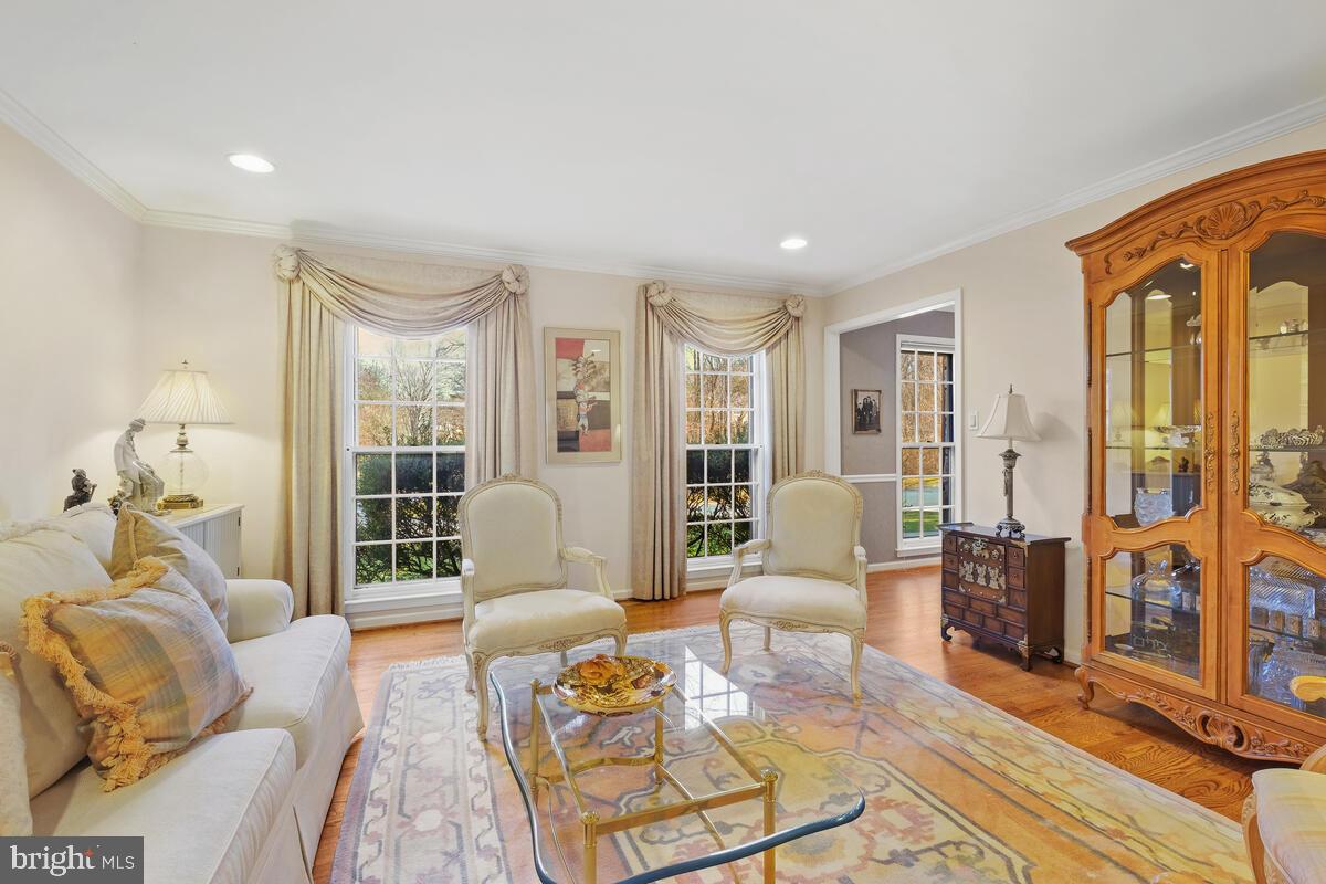11936 Canfield Road Potomac, MD 20854 - Photo 17 of 44