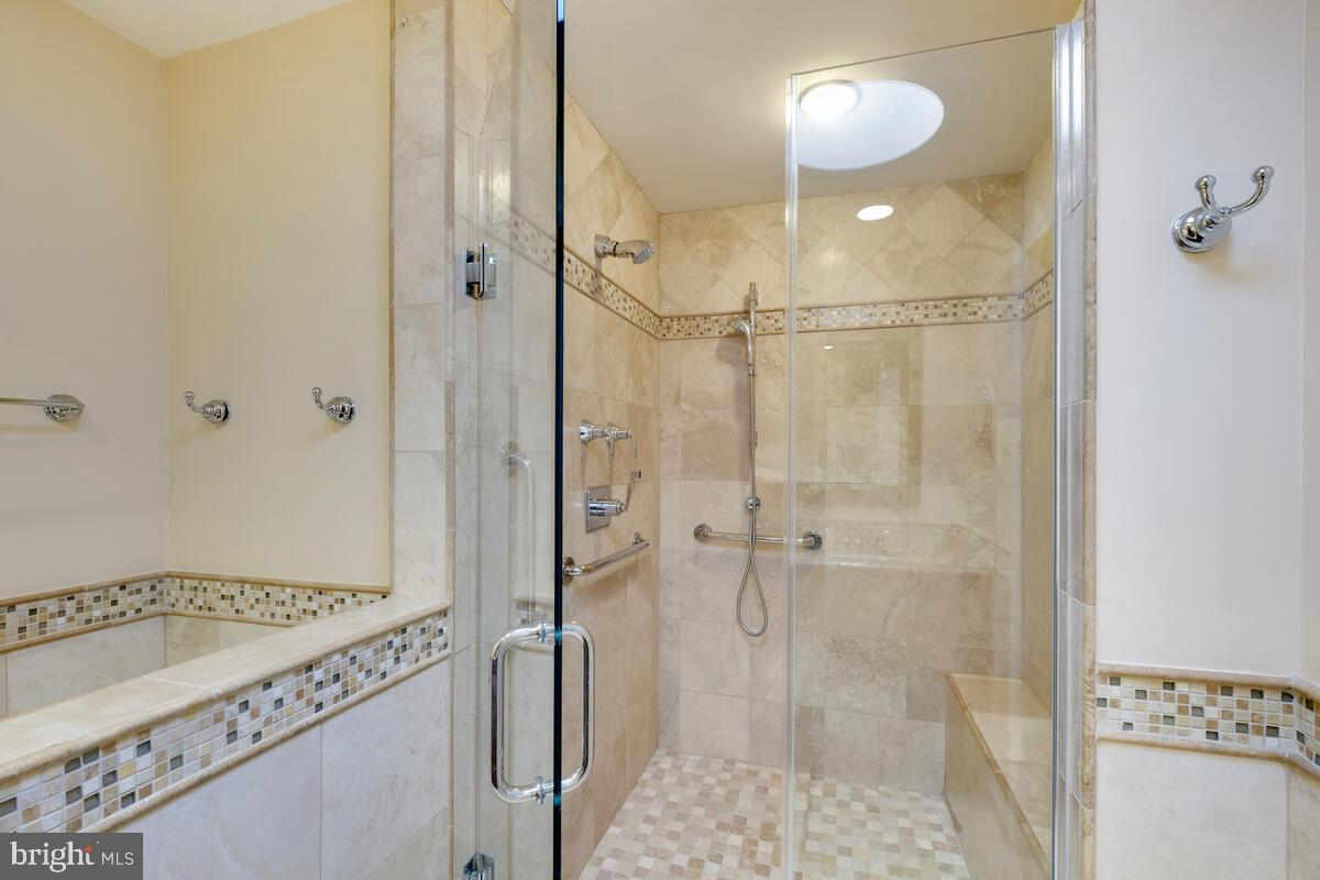 11936 Canfield Road Potomac, MD 20854 - Photo 22 of 44
