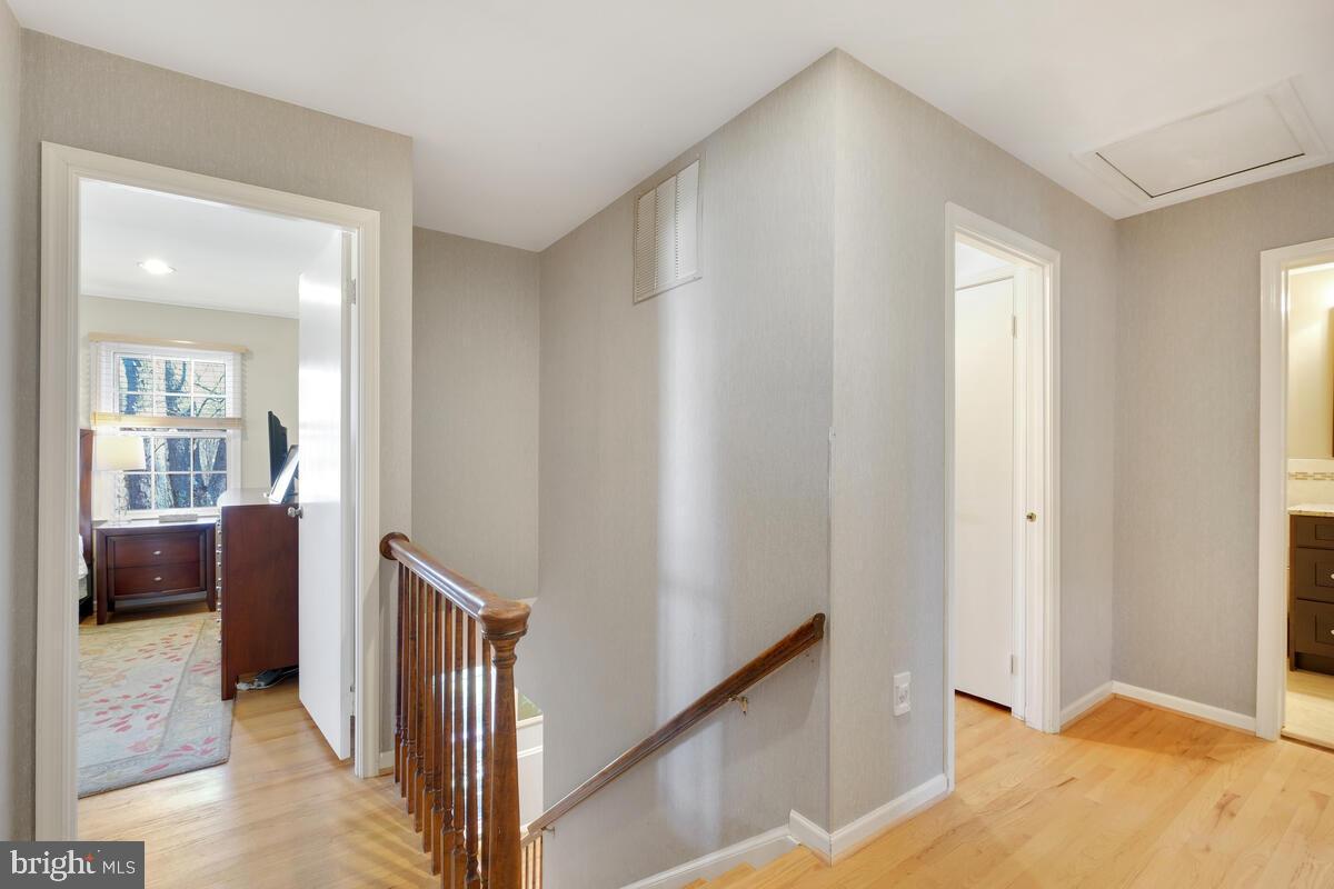 11936 Canfield Road Potomac, MD 20854 - Photo 25 of 44