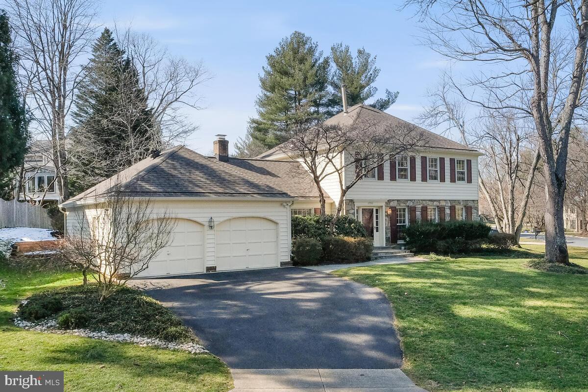 11936 Canfield Road Potomac, MD 20854 - Photo 3 of 44