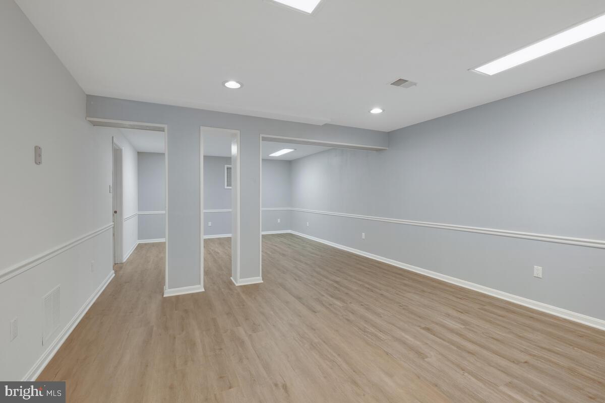 11936 Canfield Road Potomac, MD 20854 - Photo 32 of 44